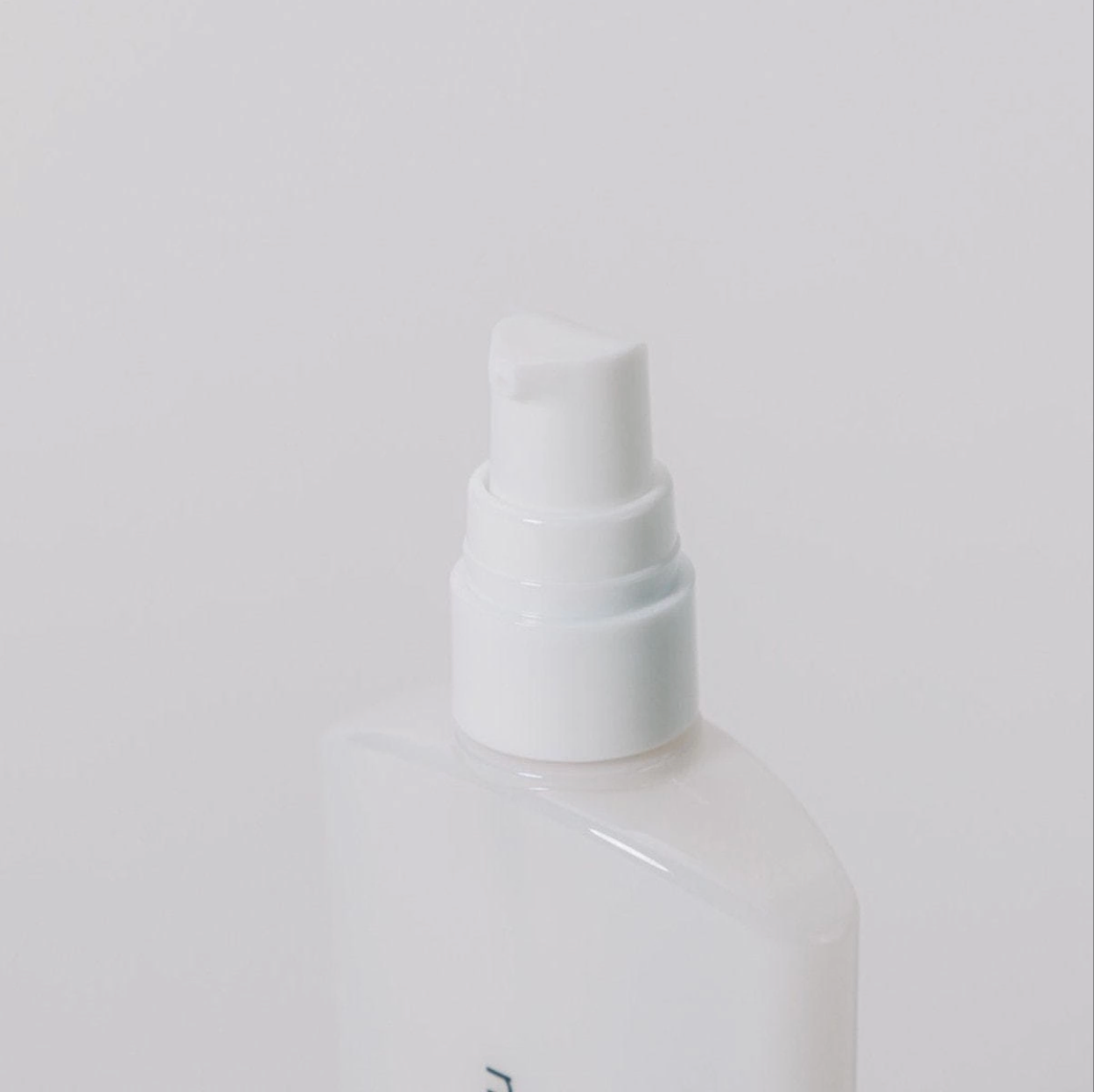 neu-alka-gel-軟化加速前處理凝膠-專業沙龍專用精準定量壓頭設計